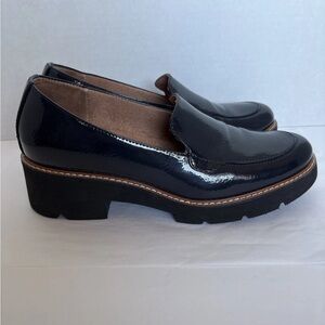 Naturalizer Cabaret Loafers Women's Size 9.5 M Navy Patent Leather Slip On Shoes